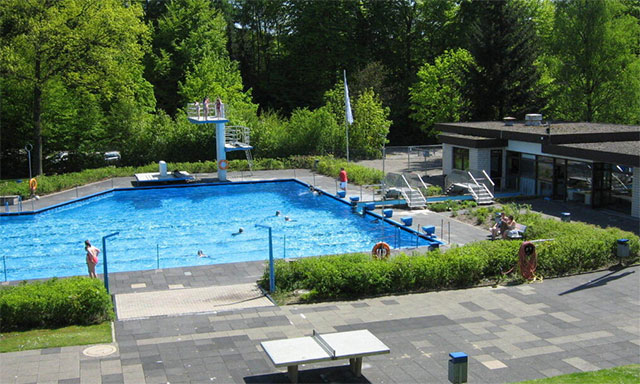 Freibad vor der Schließung