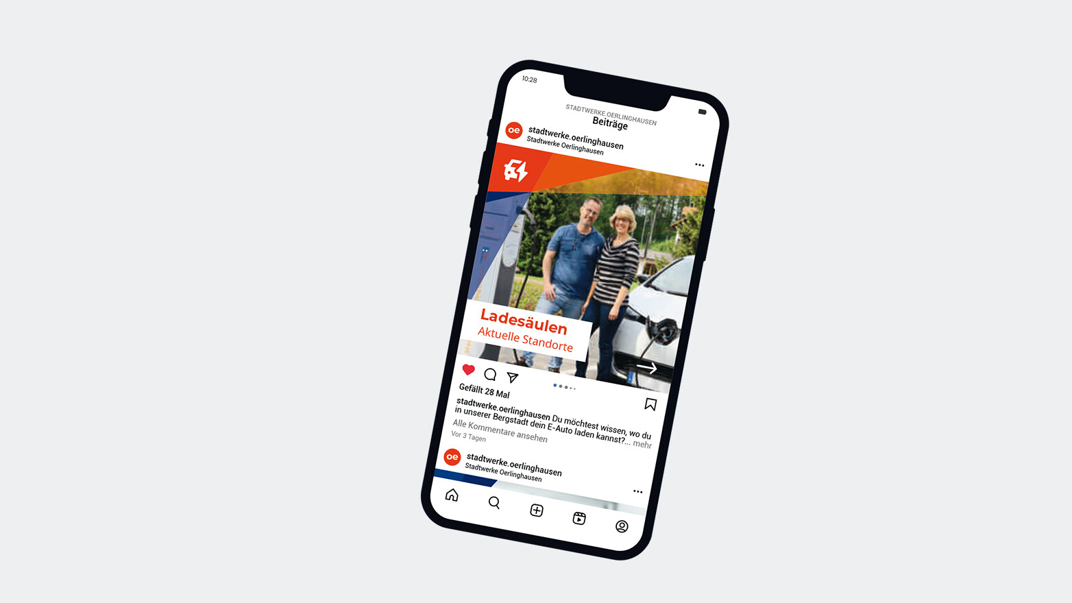 Smartphone mit einem Social Media-Kanal der Stadtwerke Oerlinghausen
